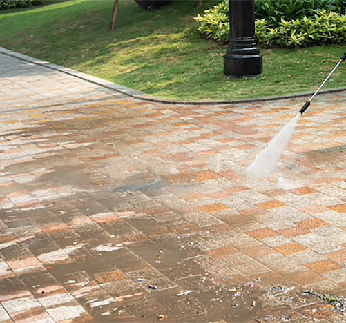 Soft Washing vs Pressure Washing