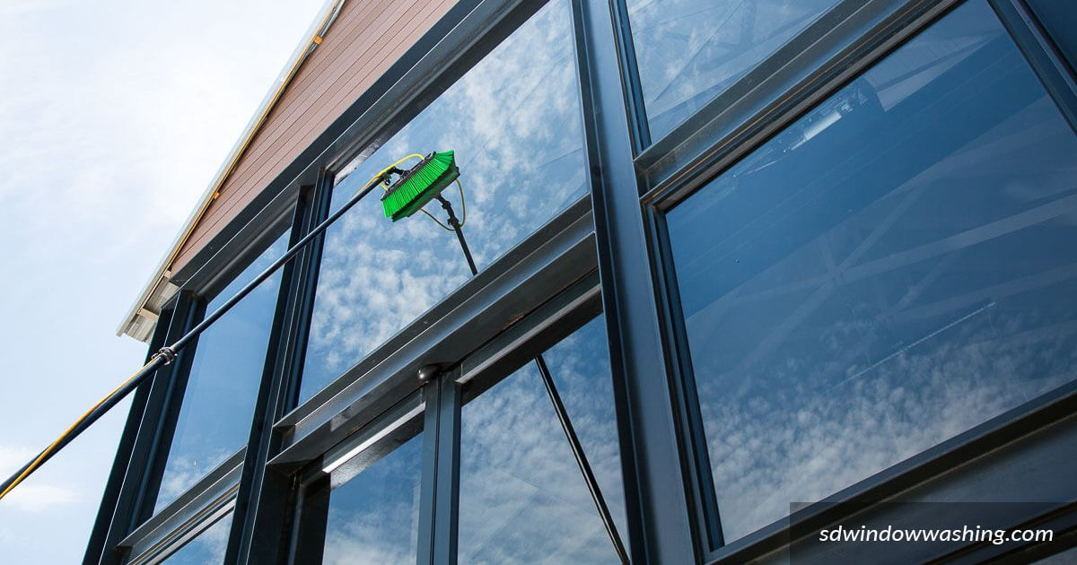 The 'Reach & Wash' Pole System Window Cleaning Method